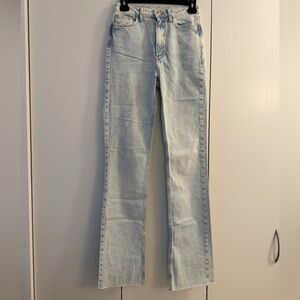 NWOT Zara Light Blue Split Hem Women's Jeans